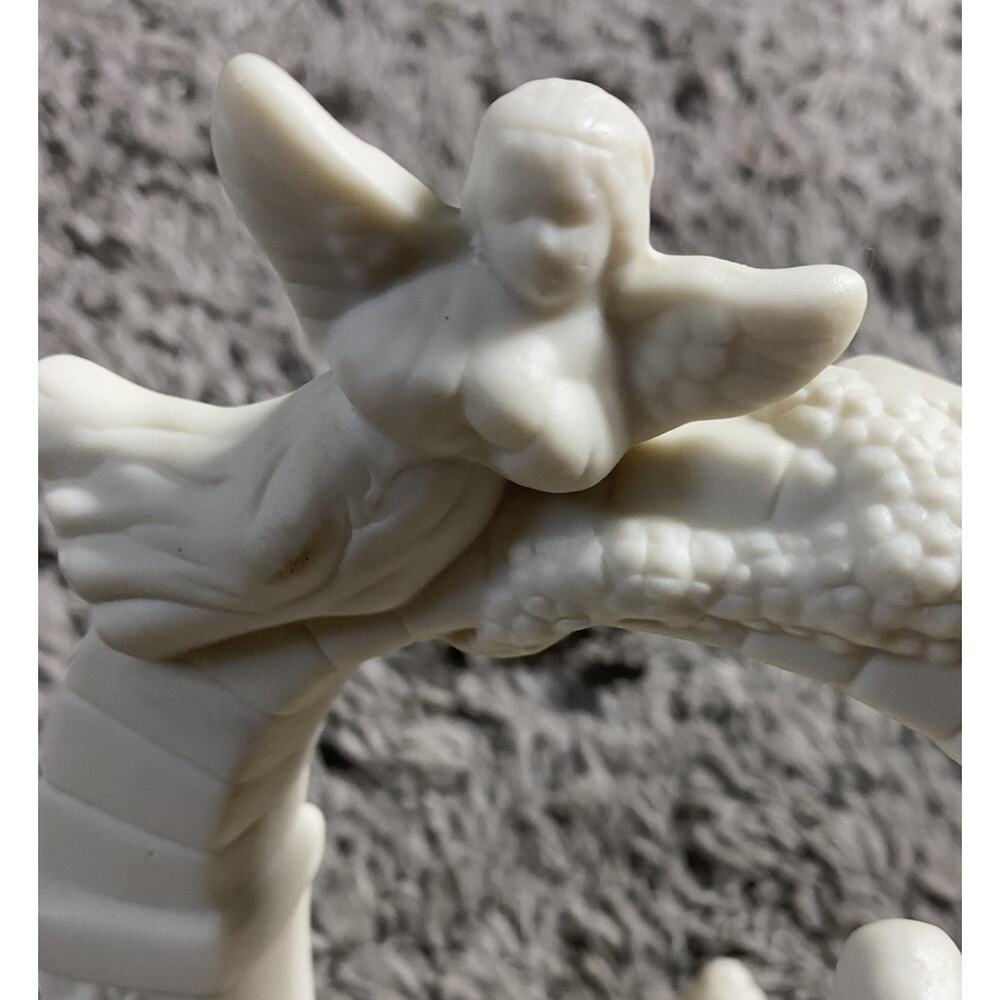 White Porcelain Bisque Musical Christmas Nativity Scene Decor - Picture 8 of 11